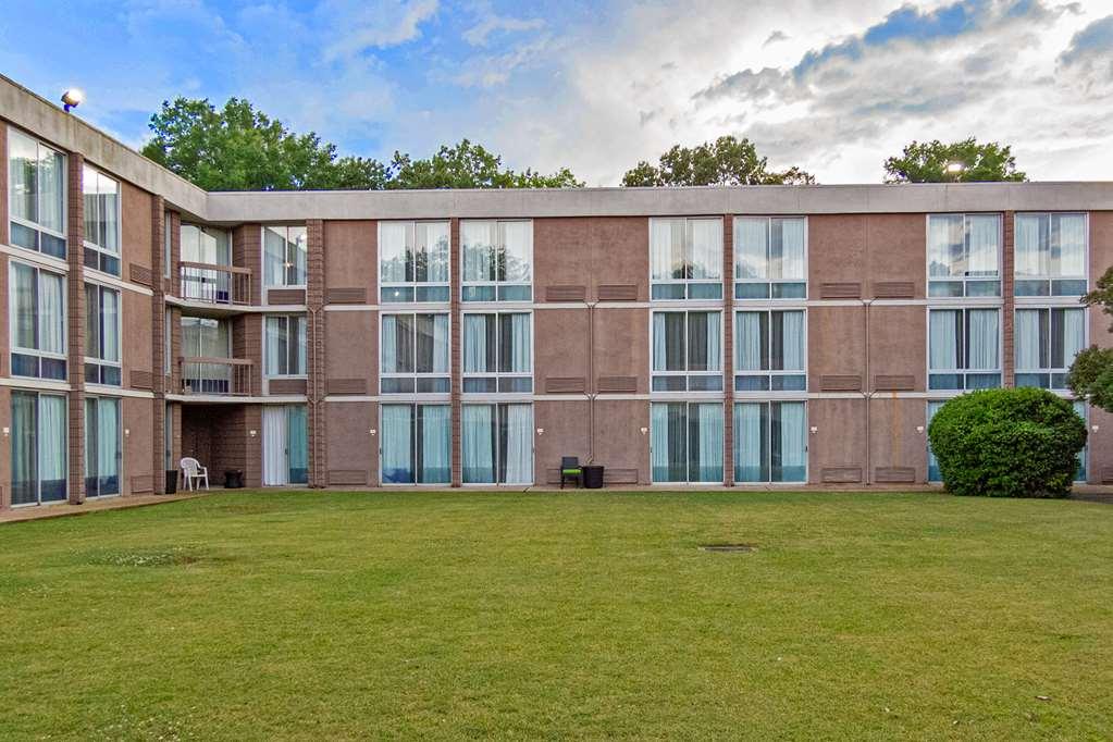 Clarion Inn Sheffield Muscle Shoals Екстериор снимка